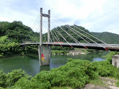 15.13  高梨大橋(ファン型斜張橋)　　.jpg